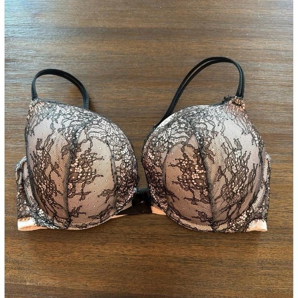 Victoria's Secret Other - Victoria's Secret Bery Sexy Underwire Lined Push Up Bra 36D